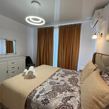 Sunrise Luxury Apartments นาโวดาริ ภายนอก รูปภาพ