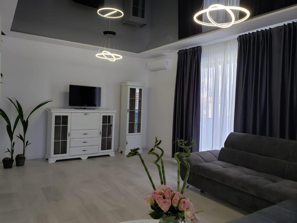 Sunrise Luxury Apartments นาโวดาริ ภายนอก รูปภาพ