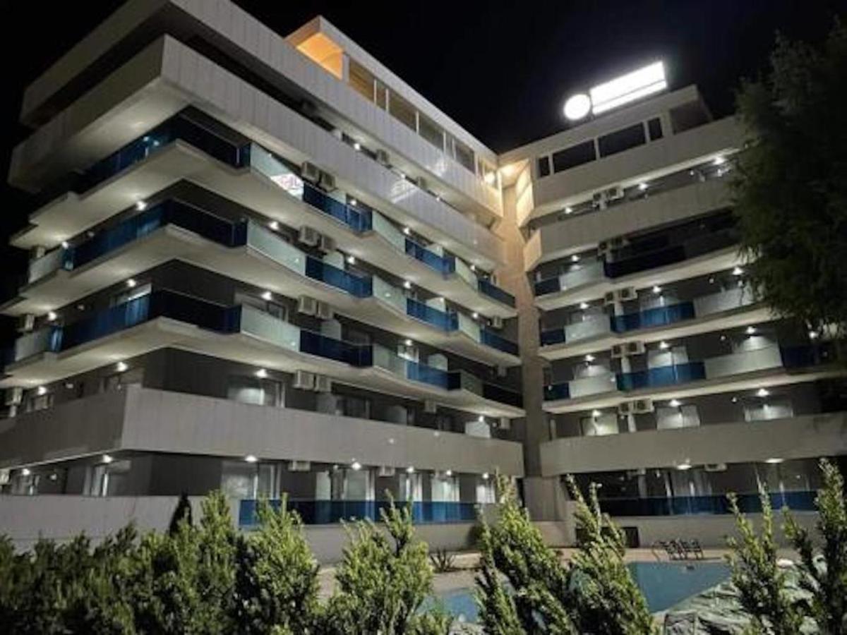 Sunrise Luxury Apartments นาโวดาริ ภายนอก รูปภาพ