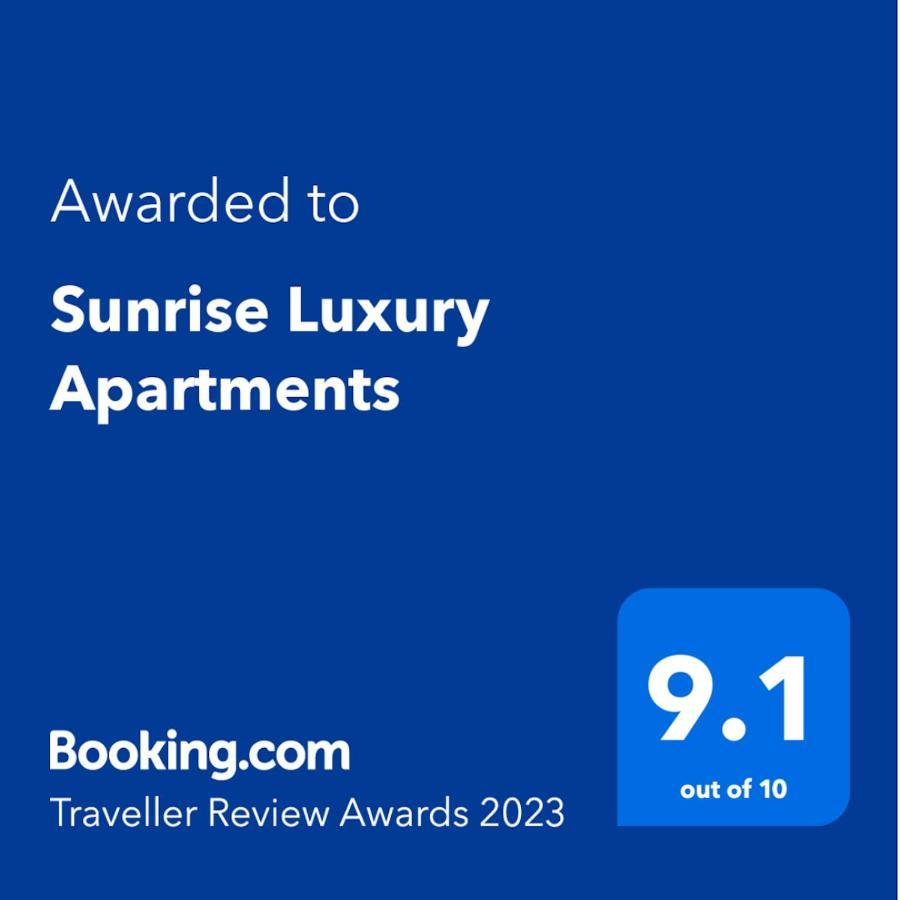Sunrise Luxury Apartments นาโวดาริ ภายนอก รูปภาพ