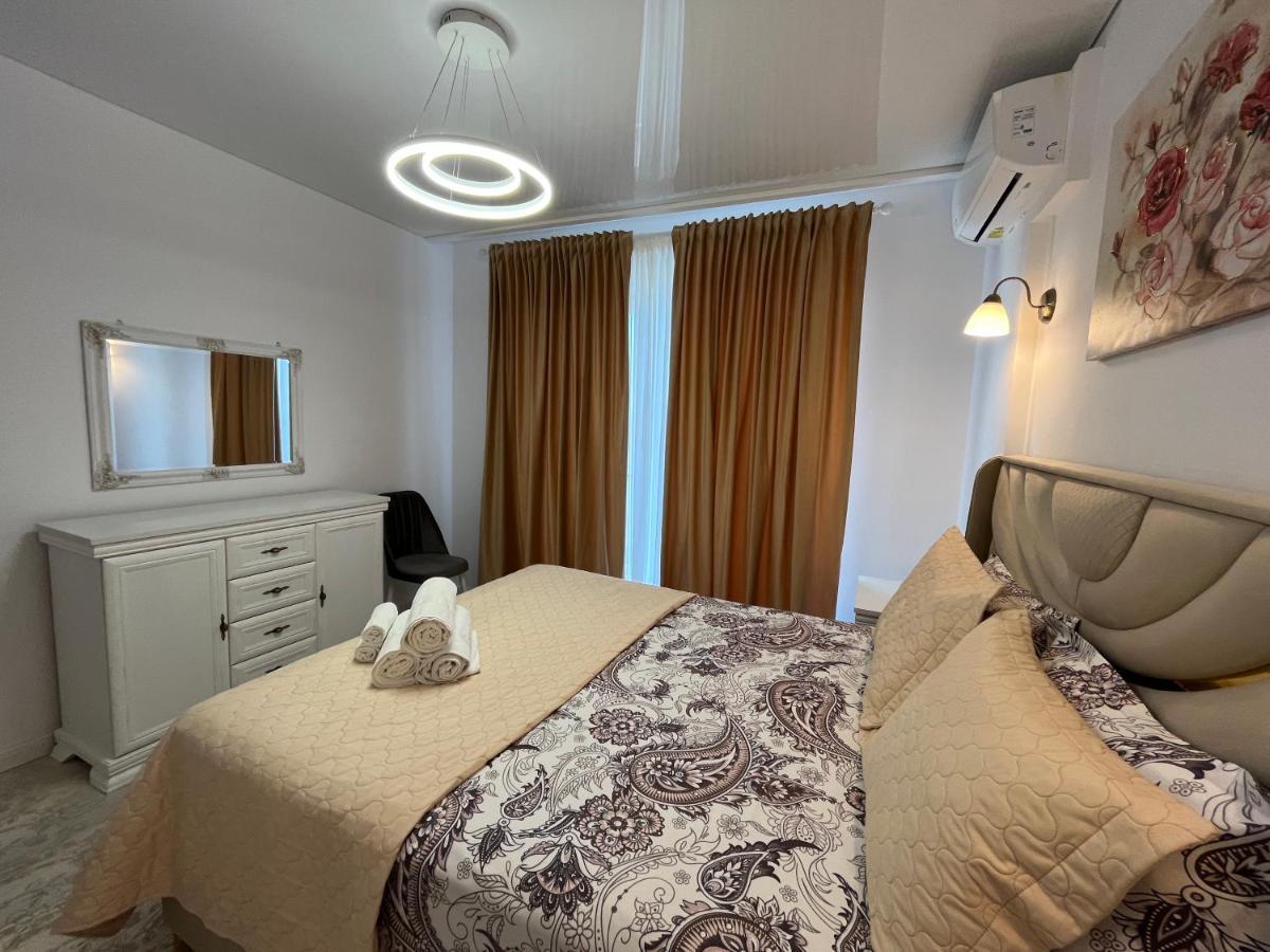 Sunrise Luxury Apartments นาโวดาริ ภายนอก รูปภาพ